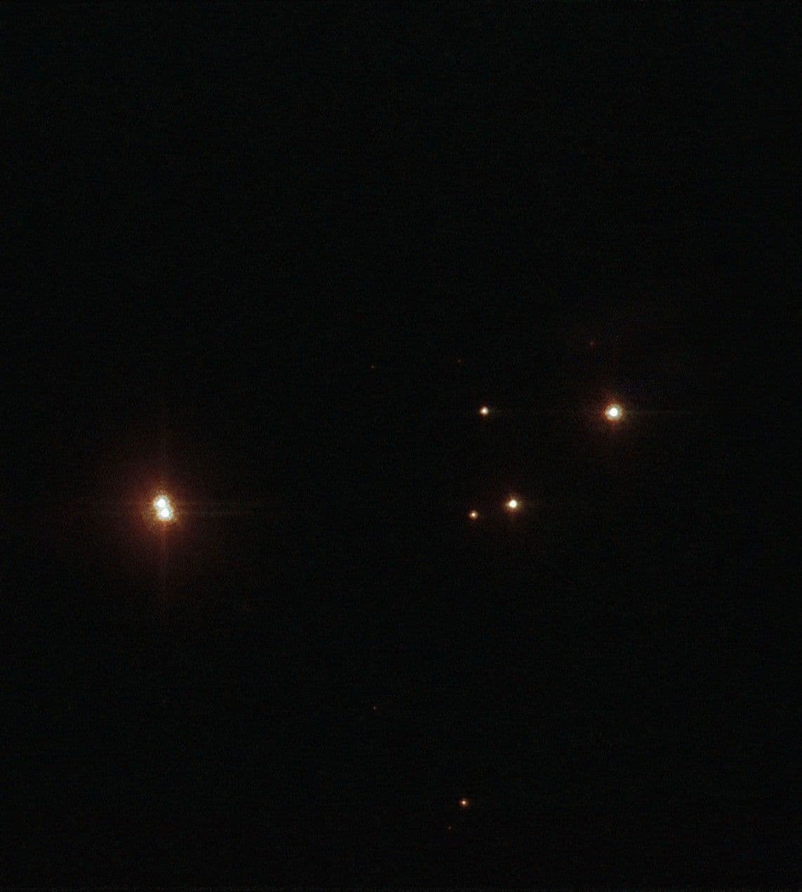 Hubble xác định ngôi sao đôi Pismis 24-1
