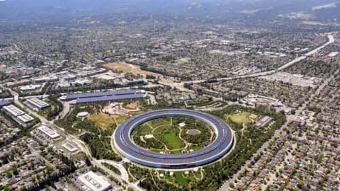 Getty Images Cảnh nhìn từ trên cao của Thung lũng Silicon, nhiều tòa nhà và tòa tròn lớn giữa công viên