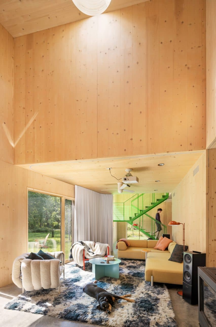 Phòng khách của CLT House