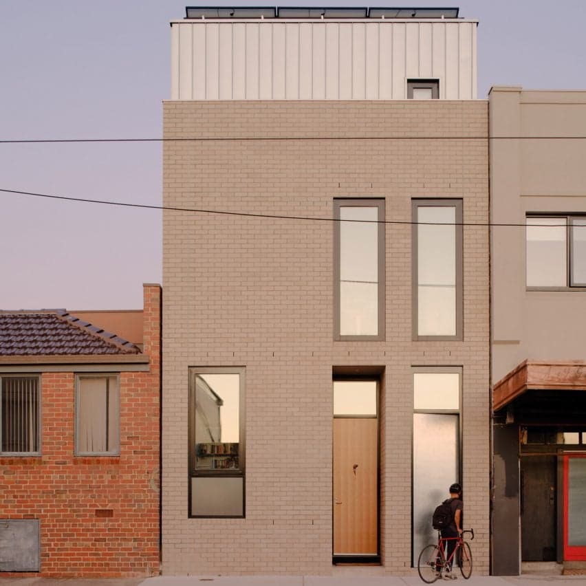Melville compact house in Melbourne by Jos Tan