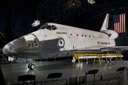 Hai Thượng nghị sĩ Texas Đề Xuất Cắt Phá Tàu Con Thoi Discovery