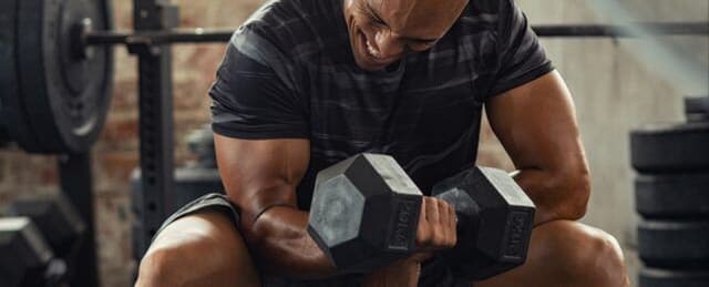 Có nên tiếp tục tập khi cơ vẫn đau sau buổi tập trước?