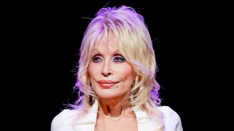 Dolly Parton lên tiếng sau khi chị cô kêu gọi cầu nguyện cho sức khỏe
