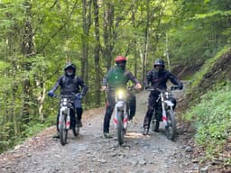 Trải nghiệm Morterone: Zero Motorcycles XE và XB chinh phục dãy núi Orobie hoang sơ