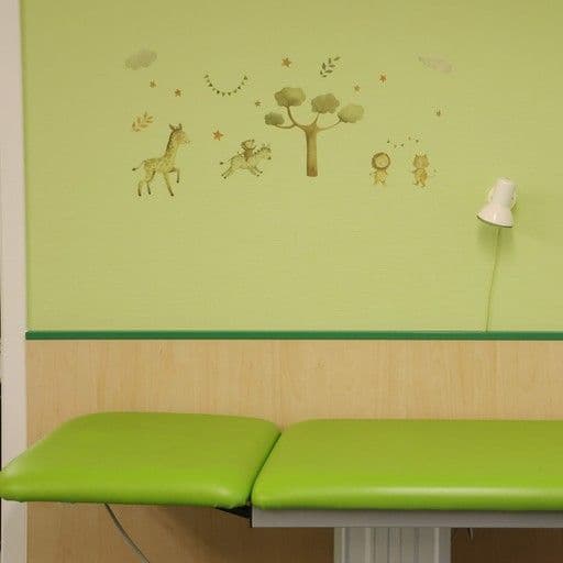 Chính quyền Trump đang làm suy yếu hoạt động của các phòng khám nhi khoa