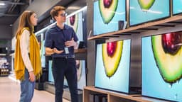 Khám phá kinh nghiệm mua TV tại cửa hàng: bí quyết chọn đúng chất lượng