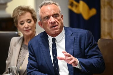 Cựu giám đốc CDC cho rằng RFK Jr. đang đe dọa sức khỏe người Mỹ