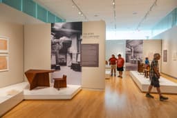 Triển lãm Frank Lloyd Wright: Thiết kế ghế hiện đại qua thế kỷ