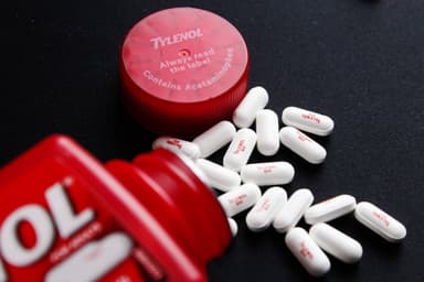 RFK Jr. cho rằng Tylenol gây tự kỷ: Những gì chúng ta biết